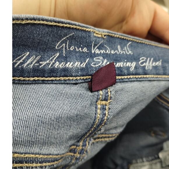 Gloria Vanderbilt Women's Size 16 Amanda High Rise Blue Denim Capri Jeans - Picture 4 of 8